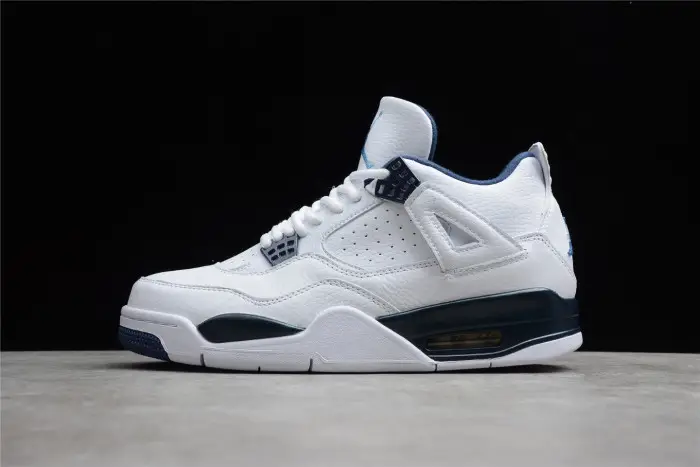 Jordan 4 Retro Columbia (2015) 