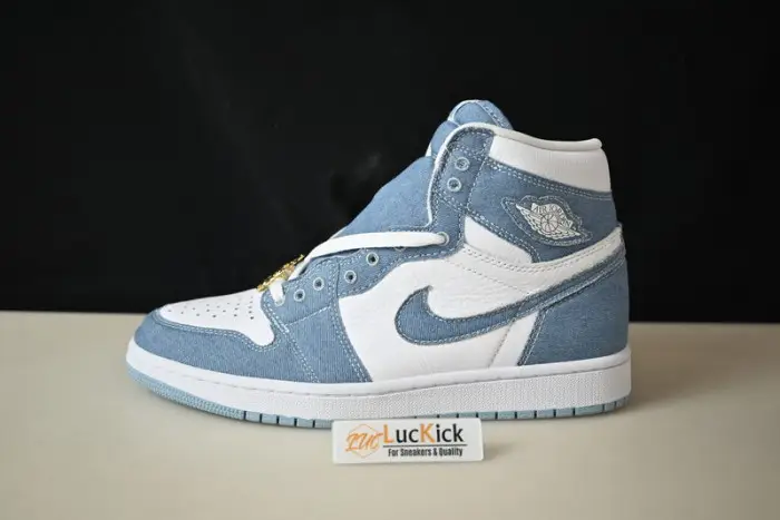 AirJordan 1 Retro WMNS “Denim” 