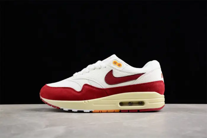 NIKE AIR MAX 1 