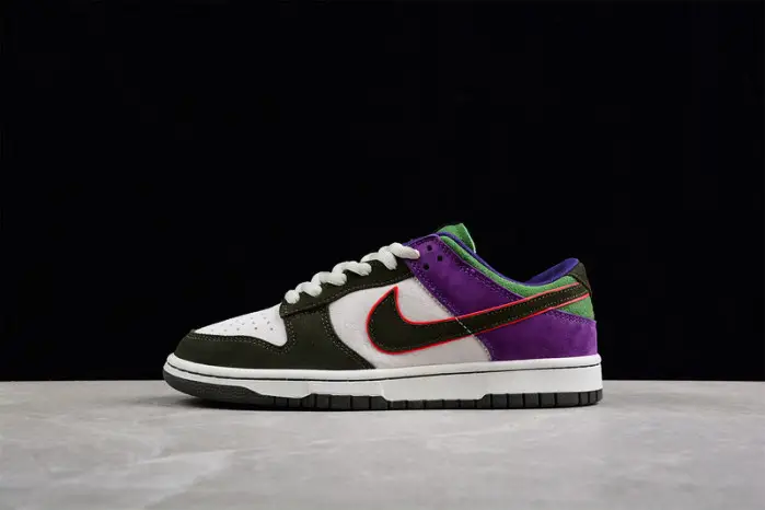 Nike SB Dunk Low 