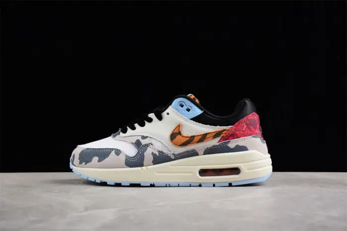 NIKE AIR MAX 1 