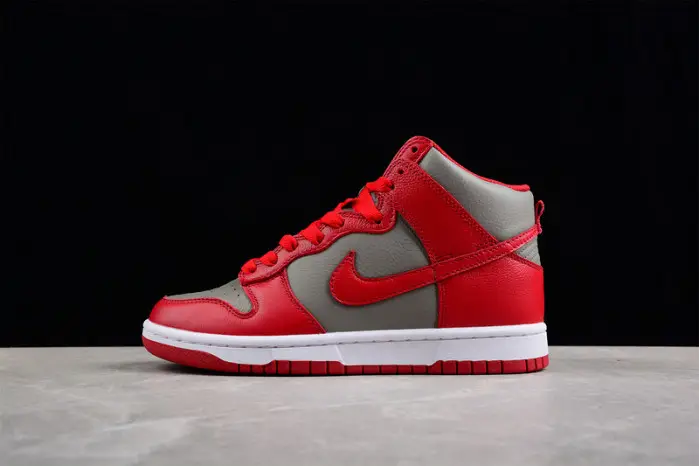 Nike SB Dunk High 
