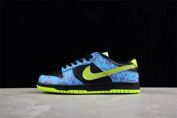 Nike SB Dunk Low “Acid Wash” 