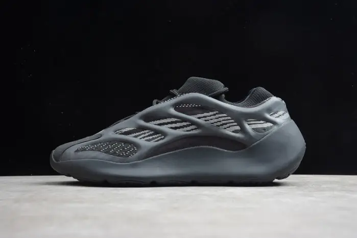Yeezy 700 V3 Alvah 