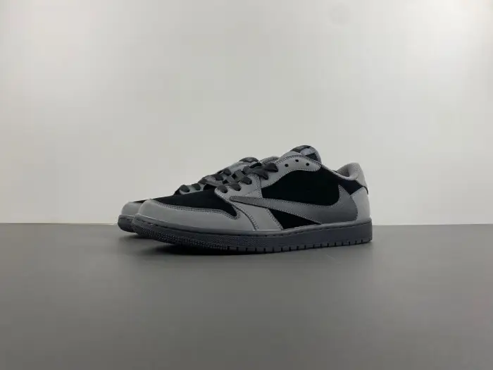 Travis Scott x Air Jordan 1 Low OG 