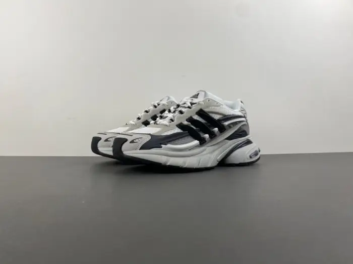 Pharrell x adidas Adistar Jellyfish 