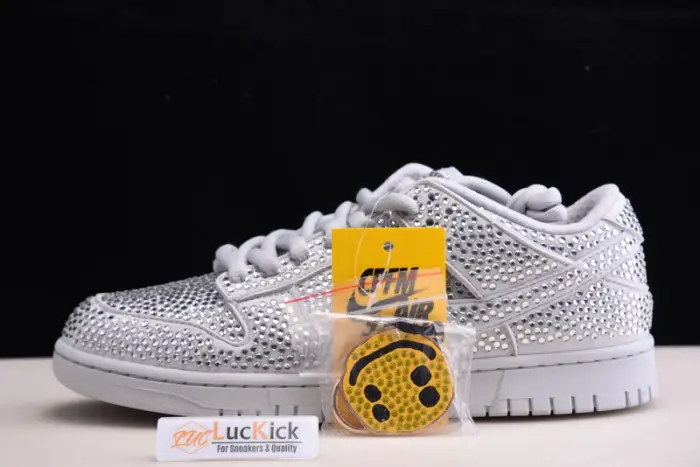 Nike Dunk Low Cactus Plant Flea Market Pure Platinum 