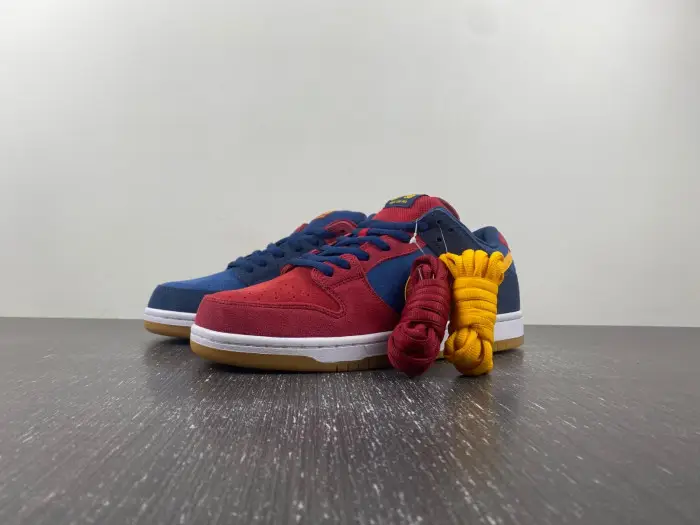 Nike SB Dunk Low Barcelona 