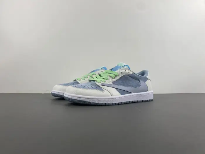 Travis Scott x Air Jordan 1 Low OG 