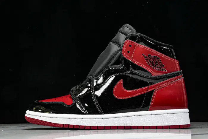 Air Jordan 1 High OG “Bred Patent” 