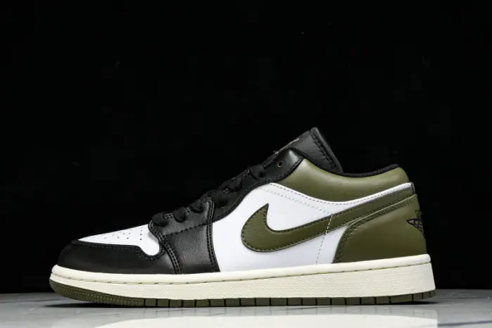 Air Jordan 1 Low 