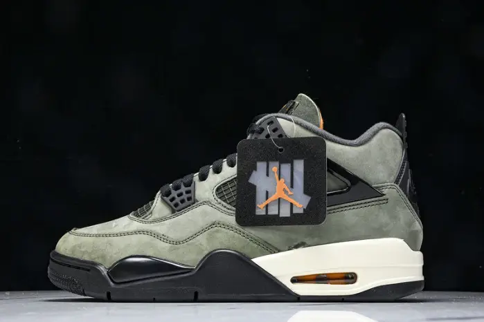 UNDEFEATED x Air Jordan 4 OG 