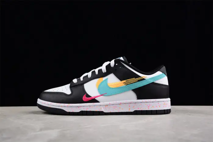 Nike SB Dunk Low 