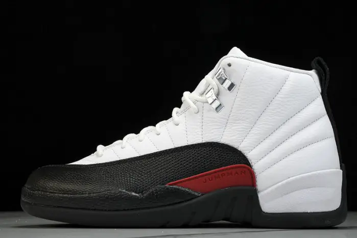 Air Jordan 12 