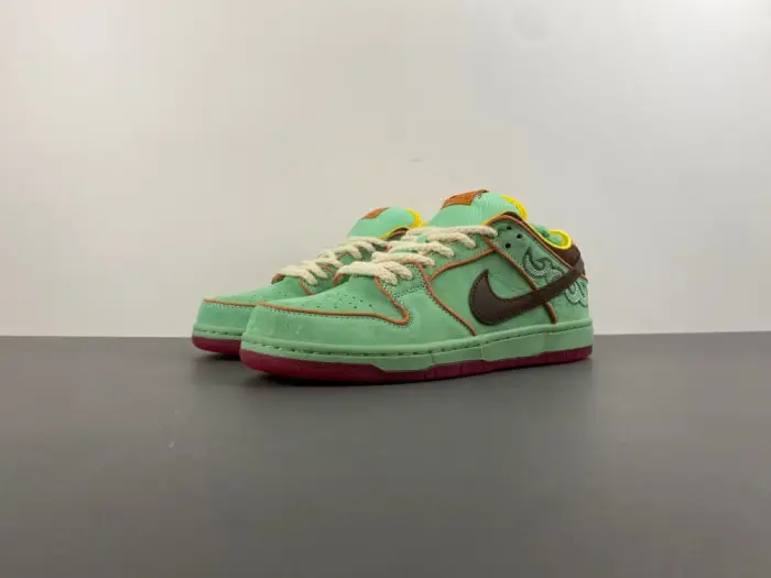 Nike SB Dunk Low “BHM” 