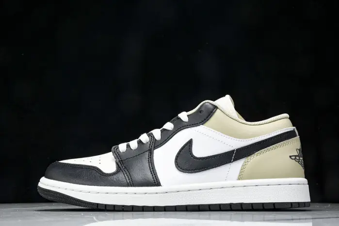 Air Jordan 1 Low 