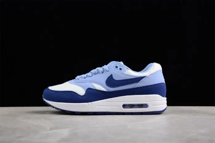 NIKE AIR MAX 1 