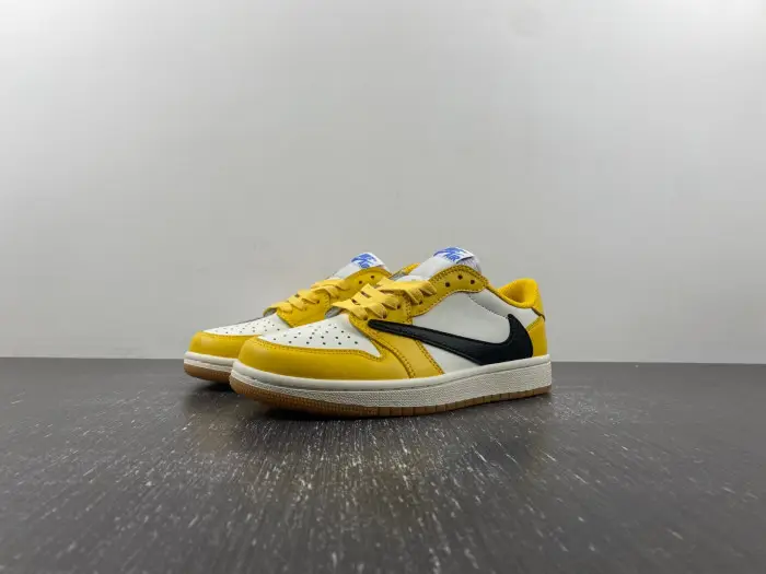 Travis Scott x Air Jordan 1 Low OG 