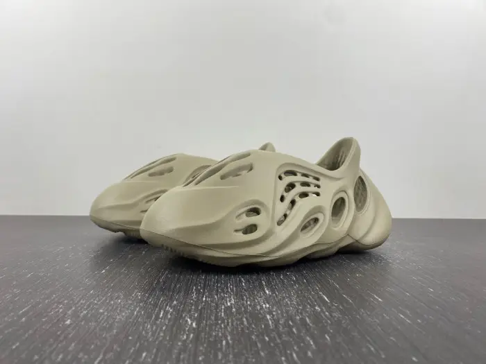 Yeezy Foam Runner 