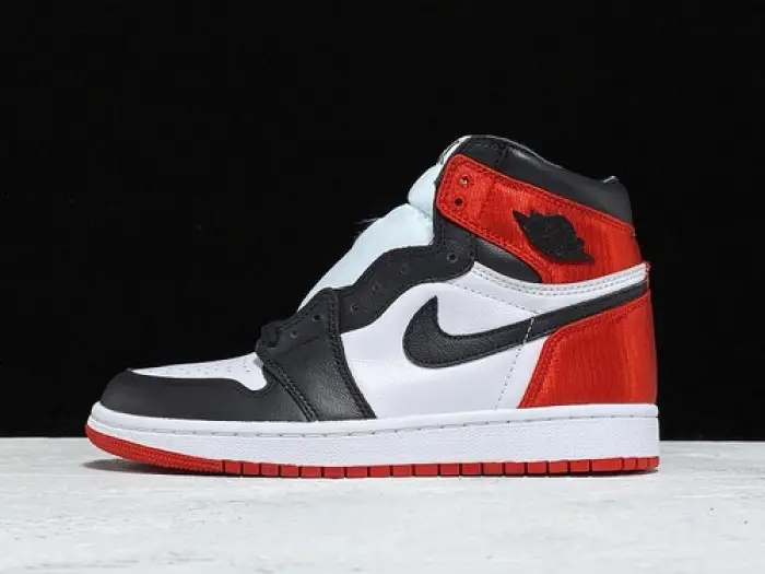 Jordan 1 Retro High Satin Black Toe (W) 