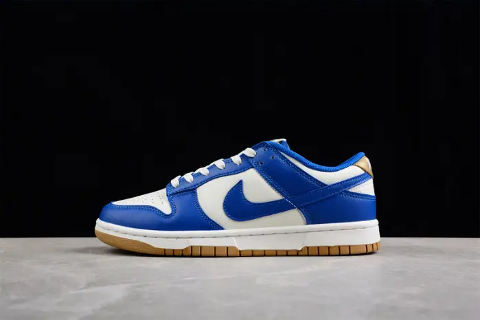 Nike SB Dunk Low 