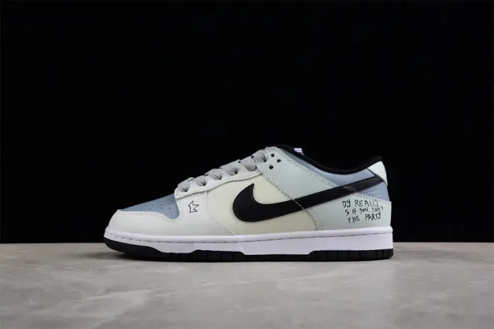 Nike SB Dunk Low 