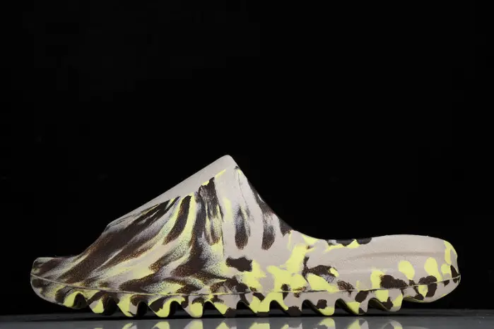 Yeezy Slide 