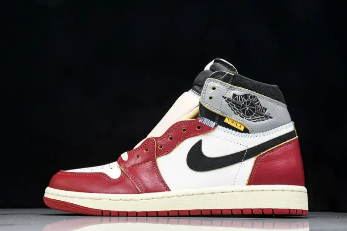 Union LA x Air Jordan 1 High OG “Chicago” 