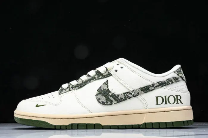 Nike SB Dunk Low & Dior 