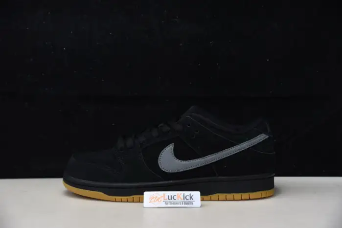 NIKE SB DUNK LOW “FOG” 