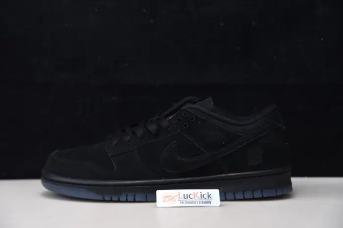 Nike SB Dunk Low SP Undefeated 5 On It Black 