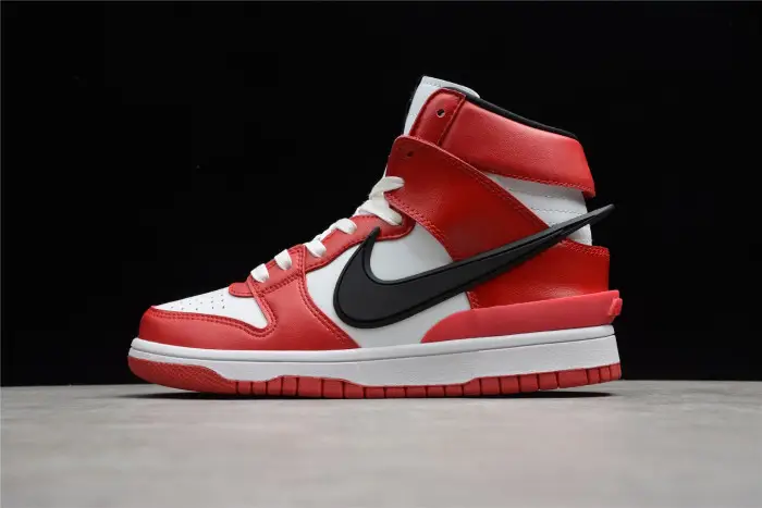 NIKE DUNK HIGH VARSITY RED BLACK WHITE 