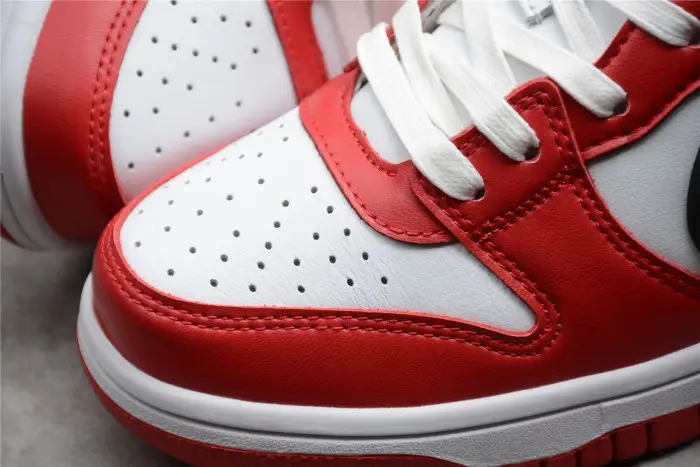 NIKE DUNK HIGH VARSITY RED BLACK WHITE 