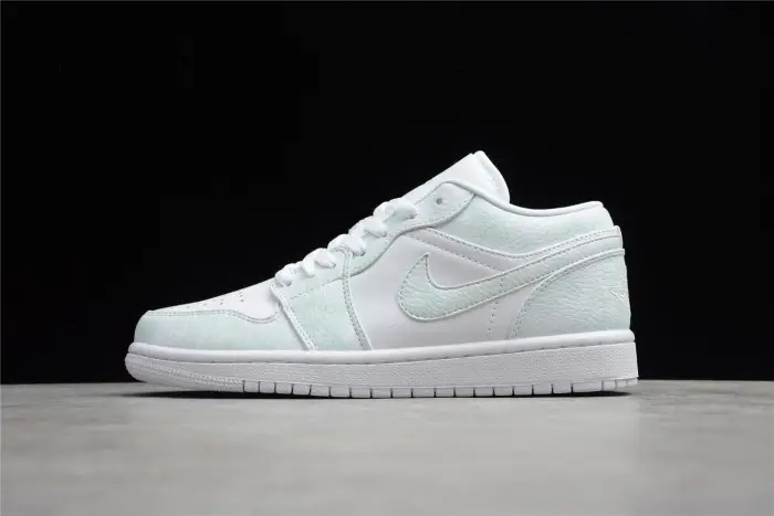 Jordan 1 Low  Tumbled Leather 
