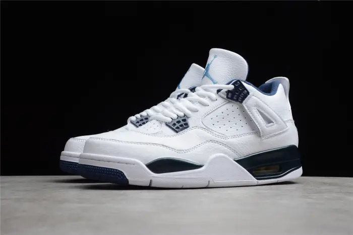 Jordan 4 Retro Columbia (2015) 