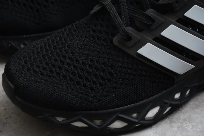 Ultra Traboost Web DNA Black 