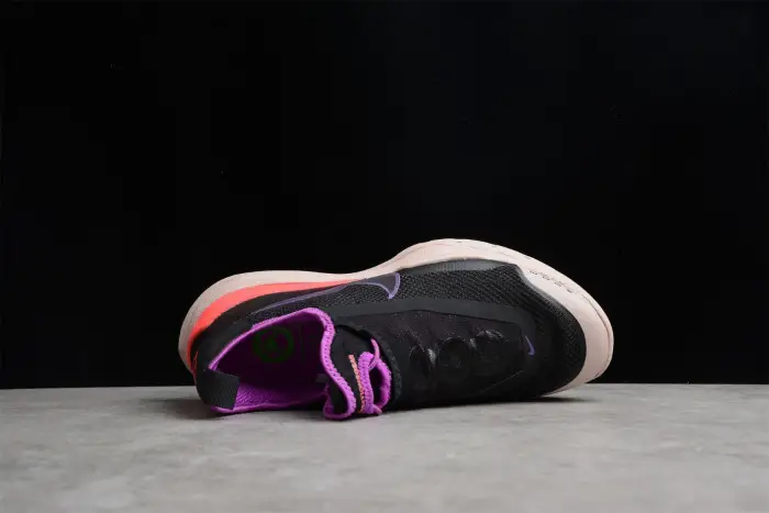 Nike ACG Air Zoom 