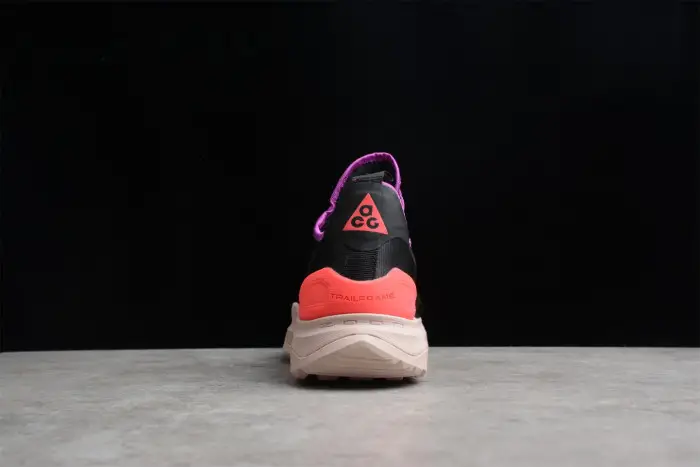 Nike ACG Air Zoom 
