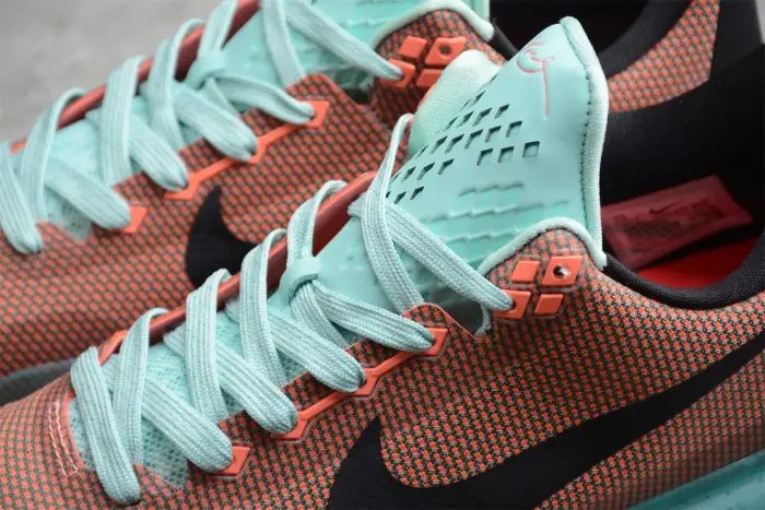 Nike Kobe 10 Easter 