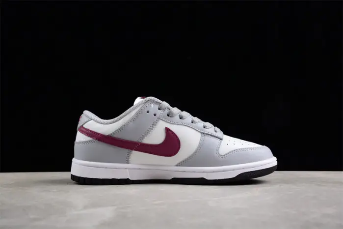 Nike Dunk Low "Grey White" 