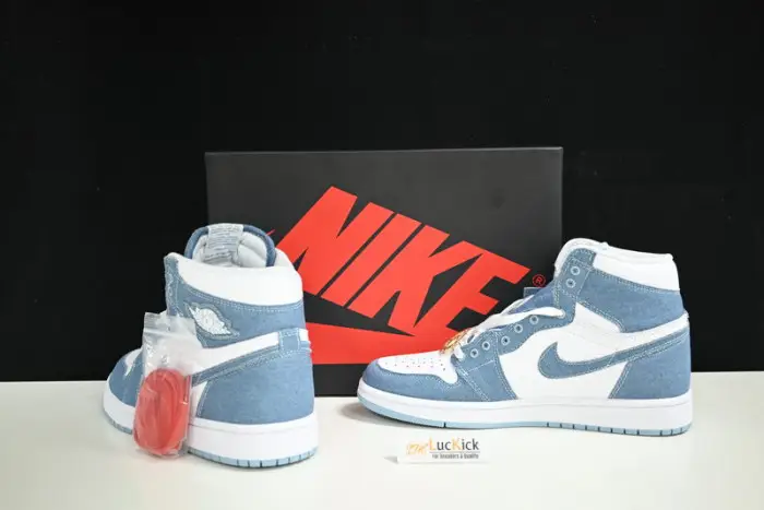AirJordan 1 Retro WMNS “Denim” 
