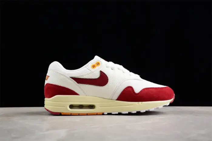 NIKE AIR MAX 1 