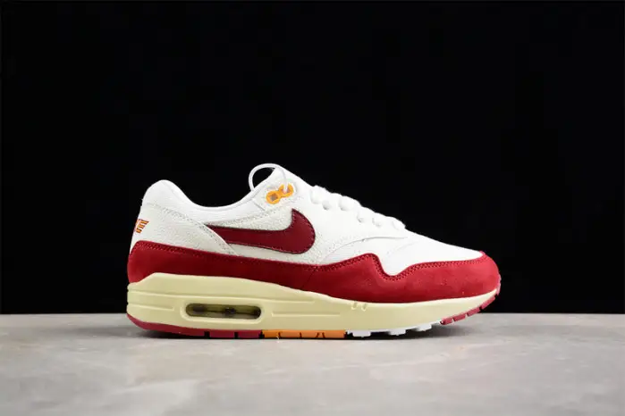 NIKE AIR MAX 1 