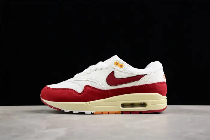 NIKE AIR MAX 1 