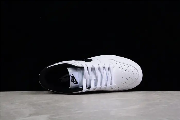Nike Dunk Low Womens White Black 