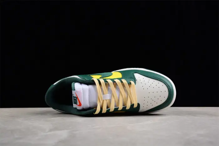 Dunk Low “Noble Green” 