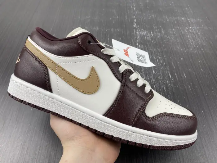 Air Jordan 1 Low 