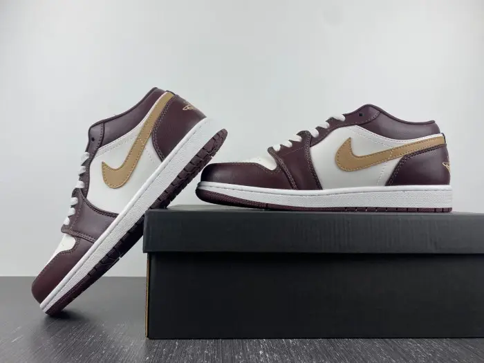 Air Jordan 1 Low 