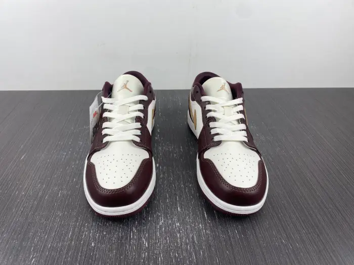 Air Jordan 1 Low 