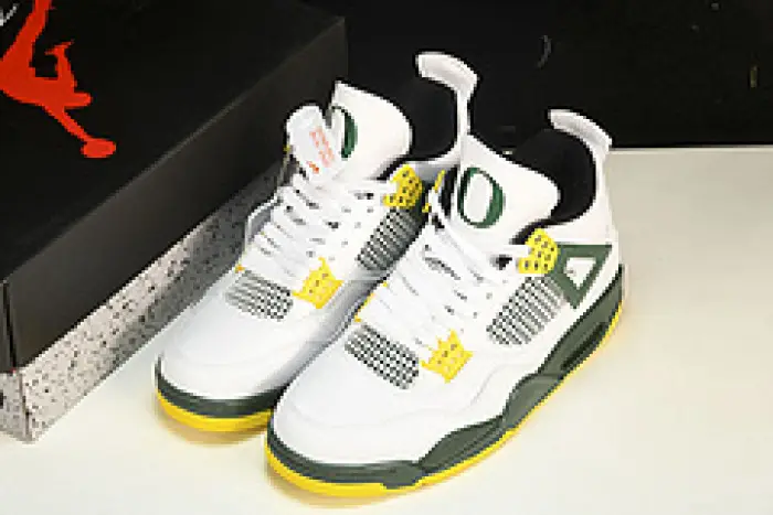 Air Jordan 4 Retro Oregon PE 